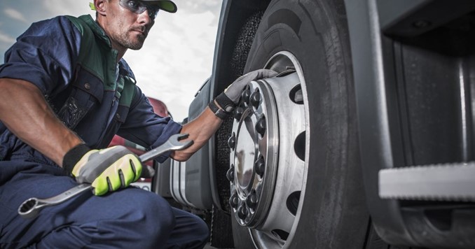 how often should truck tires be replaced