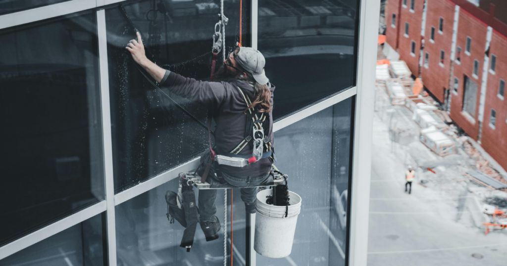 Trading-2025-12-16T154611.352-1024x538 How Much Do Commercial Cleaning Services Charge Today